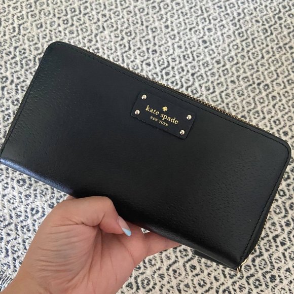 Kate Spade Large Wallet - Picture 1 of 4